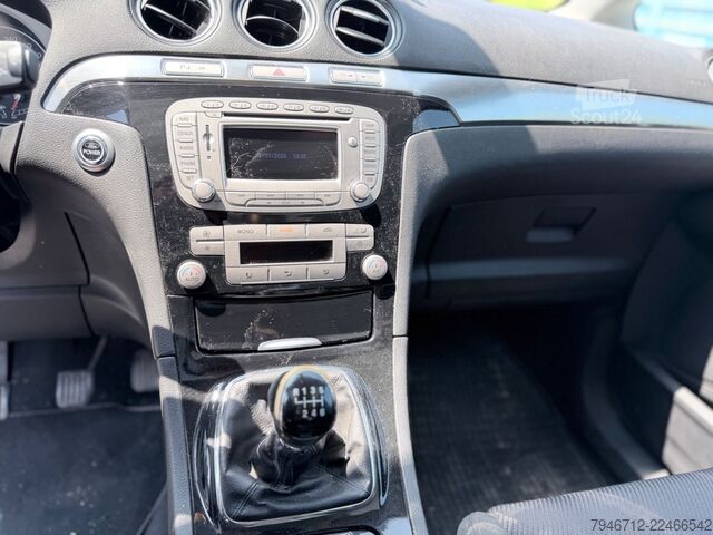 Минибус FORD Galaxy Titanium 103 kW 7 Sitzer *2010*