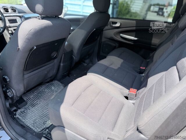 Минибус FORD Galaxy Titanium 103 kW 7 Sitzer *2010*