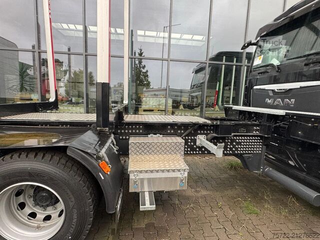 Faanyagszállító Iveco X-WAY 570 6x4 BL Kurzholz-LKW Kran nach Wahl