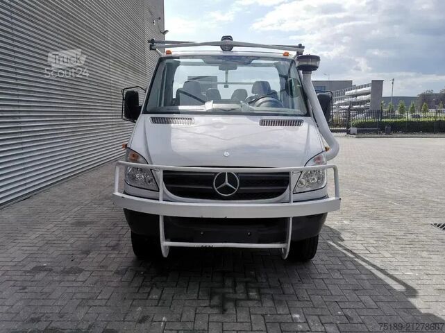 Mercedes-Benz Sprinter 513 CDI 4x4 1700 KM 18 Personen Expeditievoertuig! Mercedes-Benz Sprinter 513 CDI 4x4 1700 KM 18 Persons Expedit...