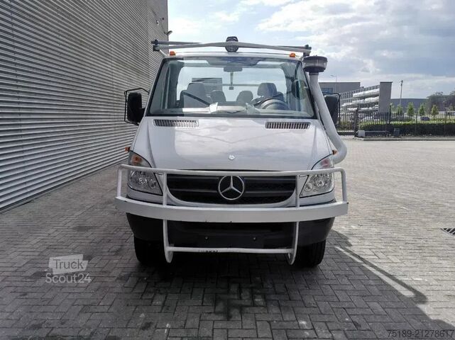 Mercedes-Benz Sprinter 513 CDI 4x4 1700 KM 18 Personen Expeditievoertuig! Mercedes-Benz Sprinter 513 CDI 4x4 1700 KM 18 Persons Expedit...