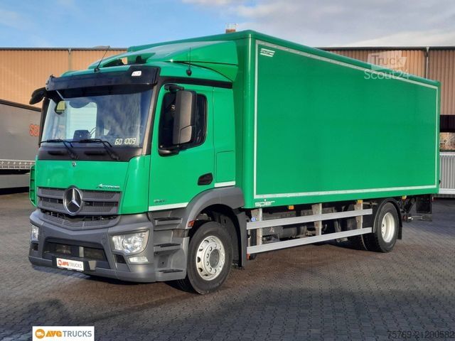 Camión caja MERCEDES-BENZ 1824 L ACTROS Koffer 7,35 m mit Tür + LBW 2t