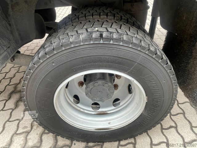 Camion frigorifique MERCEDES-BENZ Atego 1223 4x2 Kühlkoffer Thermo King Palfinger