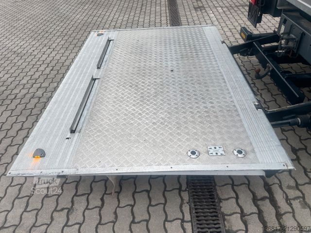 Camion frigorifique MERCEDES-BENZ Atego 1223 4x2 Kühlkoffer Thermo King Palfinger