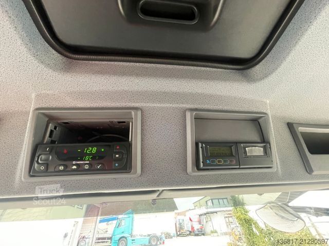 Camion frigorifique MERCEDES-BENZ Atego 1223 4x2 Kühlkoffer Thermo King Palfinger