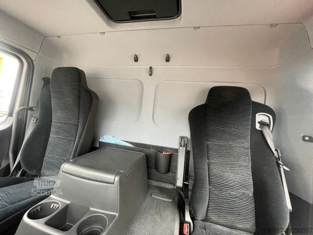 Camion frigorifique MERCEDES-BENZ Atego 1223 4x2 Kühlkoffer Thermo King Palfinger