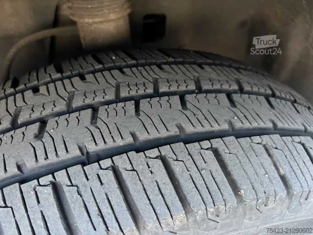 Furgon z wysokim dachem MERCEDES-BENZ Sprinter III Kasten RWD 517 CDI Klima AHK