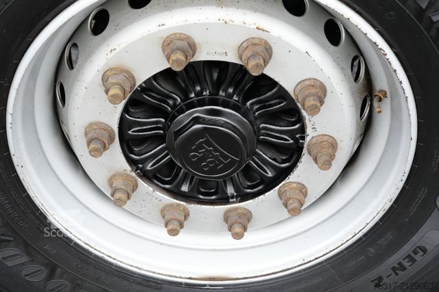 Kofferauflieger KRONE SZR 18/eLZ4 S / LBW 2500 kg / LENKACHSE / TRIDEC