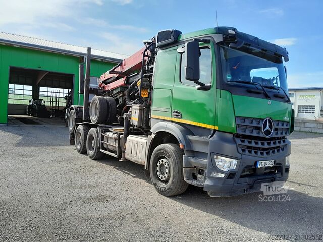 Camion forestier Mercedes-Benz Arocs