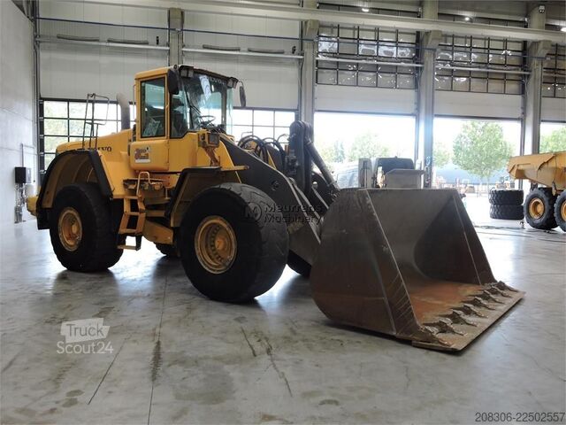 Radlader VOLVO L180E