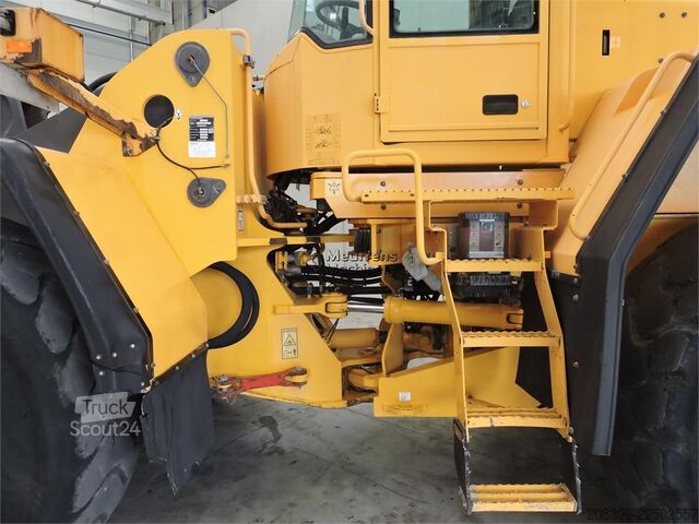 Radlader VOLVO L180E