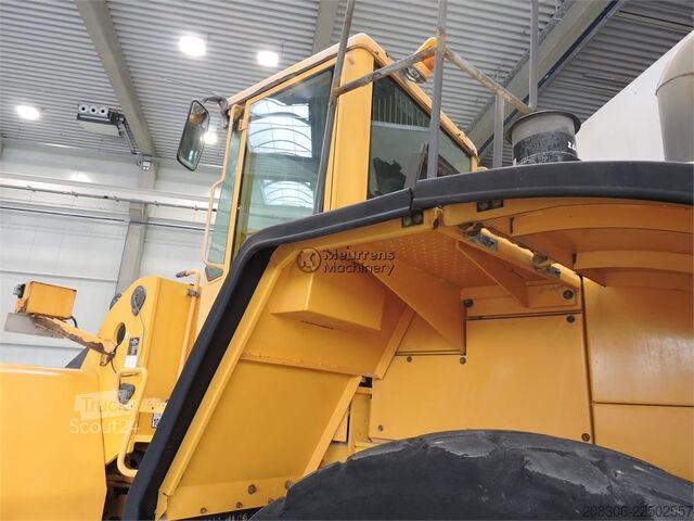 Radlader VOLVO L180E