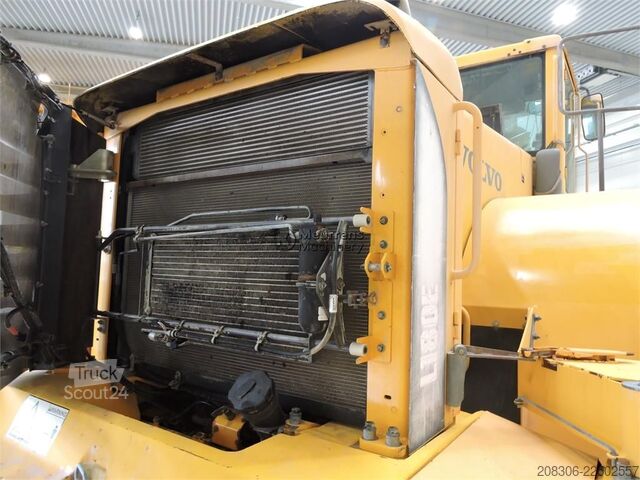 Radlader VOLVO L180E