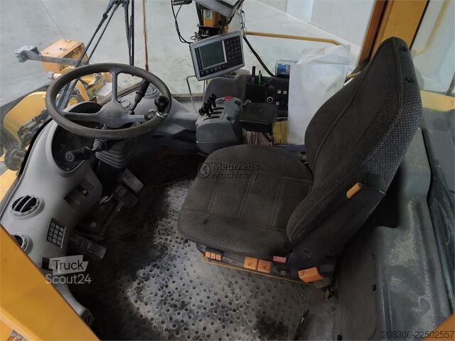 Radlader VOLVO L180E