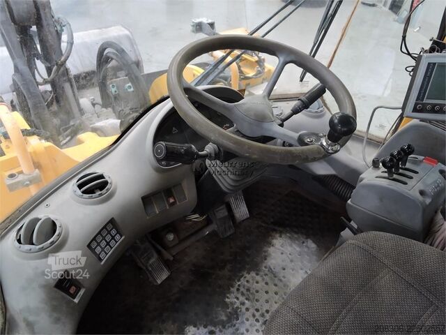 Radlader VOLVO L180E