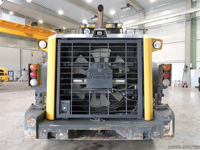 Radlader KOMATSU WA470
