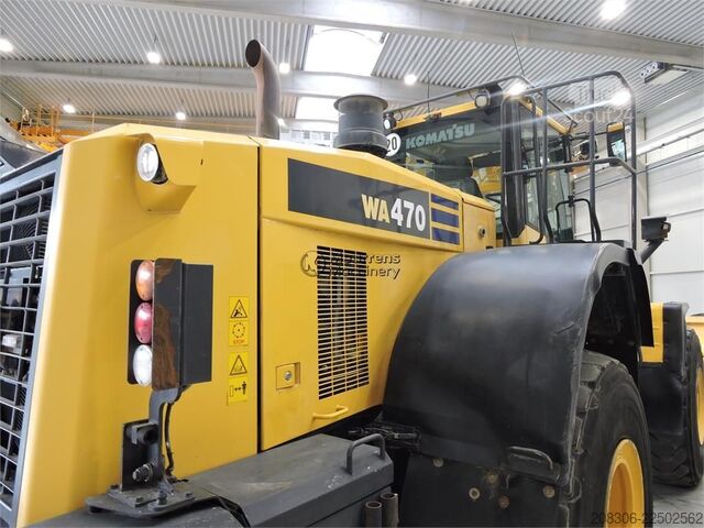 Radlader KOMATSU WA470