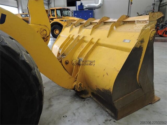 Radlader KOMATSU WA470