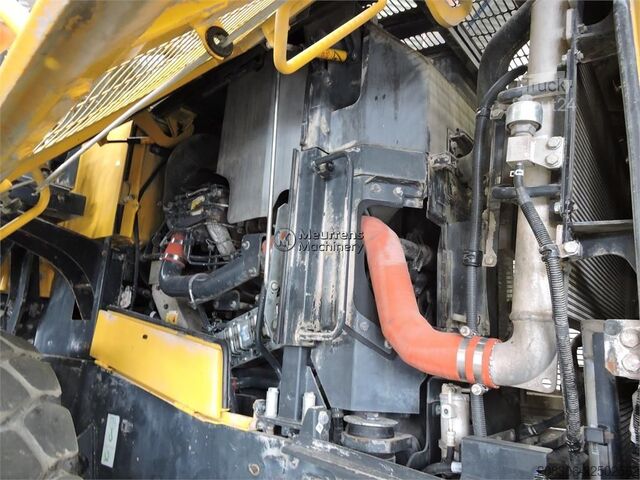 Radlader KOMATSU WA470