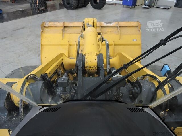 Radlader KOMATSU WA470