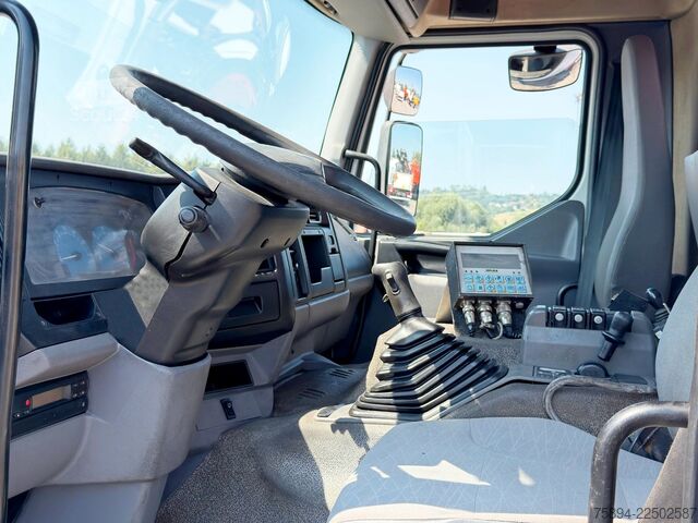 Kanca kasalı yük kamyonu (roll-off) RENAULT KERAX 370 DCI * ABROLLKIPPER 4,85 m * KRAN * 6x4
