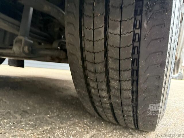 Standart-SZM DAF CF 410 Space Cab Rema stekker 646.530KM NL Truck