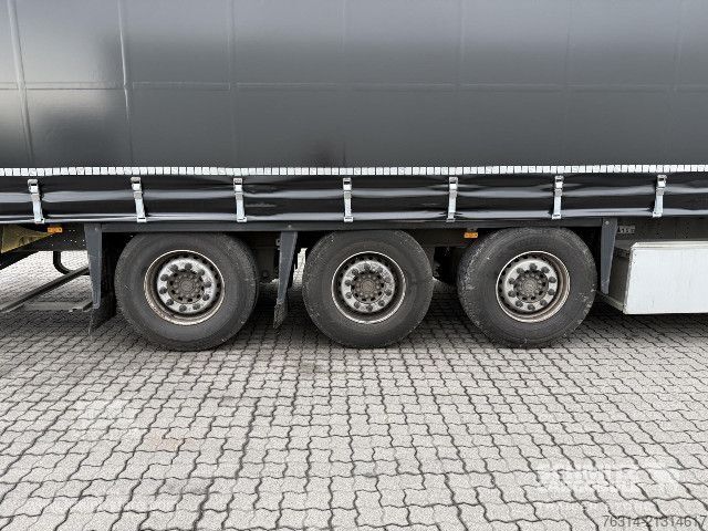 Atvira puspriekabė su tentu Schmitz Cargobull Curtainsider Coil Getränke