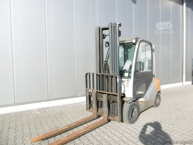 Chariot élévateur frontal STILL RX 70-30 T