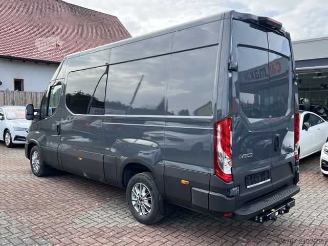 Kastenwagen IVECO Daily 35S18A8V Neues Modell L3 ACC LED Navi 7-Si