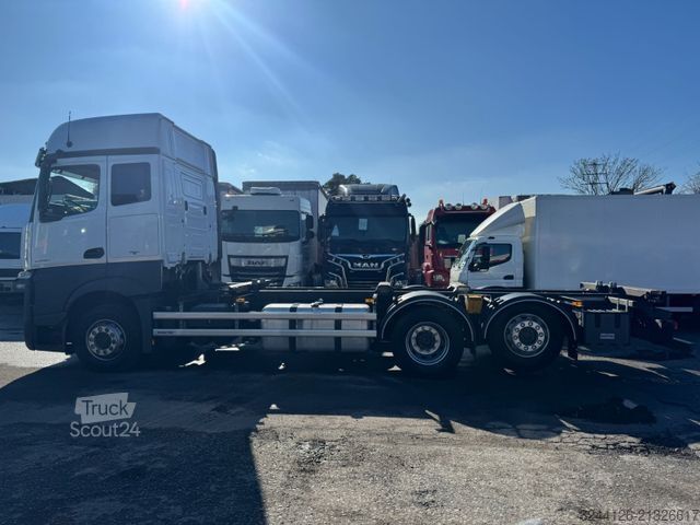Autocamion cu caroserie interschimbabilă MERCEDES-BENZ Actros2540/6x2/Fahrschule/5-Sitze/NUR*50.000km*