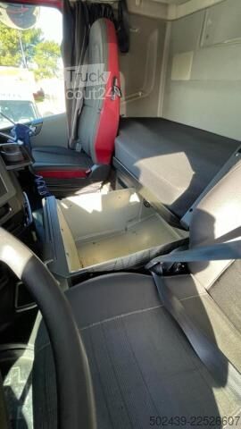 Standartinis vilkikas Volvo FH 460