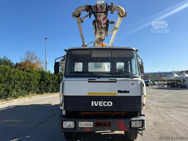 Tovornjak s črpalko za beton Iveco Magirus 330