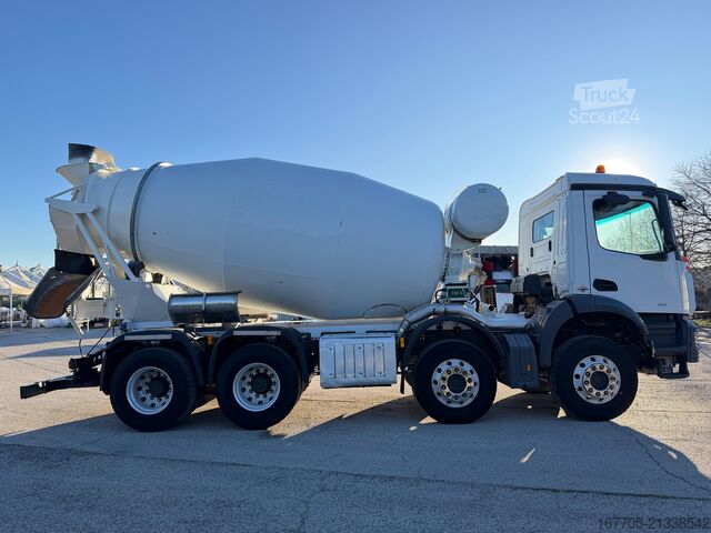 Miešačka betónu na podvozku Mercedes-Benz AROCS 3241