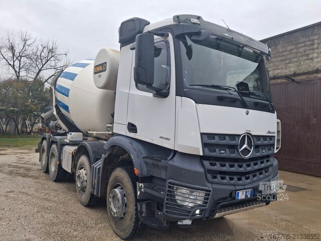 Miešačka betónu na podvozku Mercedes-Benz AROCS 4145