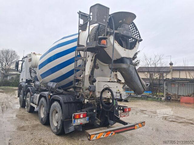 Miešačka betónu na podvozku Mercedes-Benz AROCS 4145
