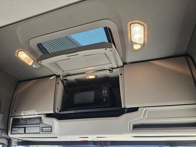 Padrão-SZM Scania S770 V8 / 6x4 / RETARDER / FULL AIR /