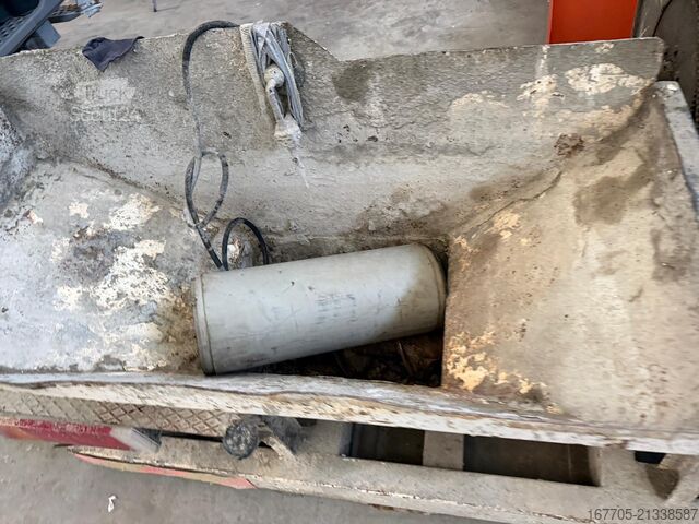 آلة بناء POMPA POLISTIROLO PER BETONIERA POLYSTYRENE PUMP FOR CONCRETE MIXER