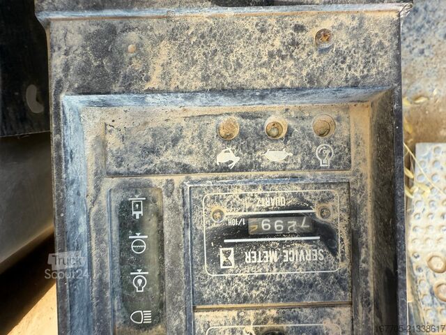 Pásový bagr Fiat-Hitachi FH 300 T