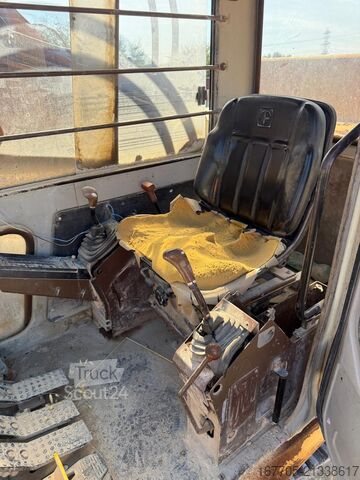 Pásový bagr Fiat-Hitachi FH 300 T