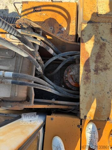 Pásový bagr Fiat-Hitachi FH 300 T