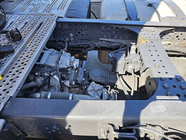 Standard-SZM MERCEDES-BENZ ACTROS 1851 RETARDER