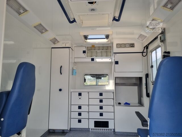 Furgon skrzyniowy Mercedes-Benz Sprinter Rettungswagen