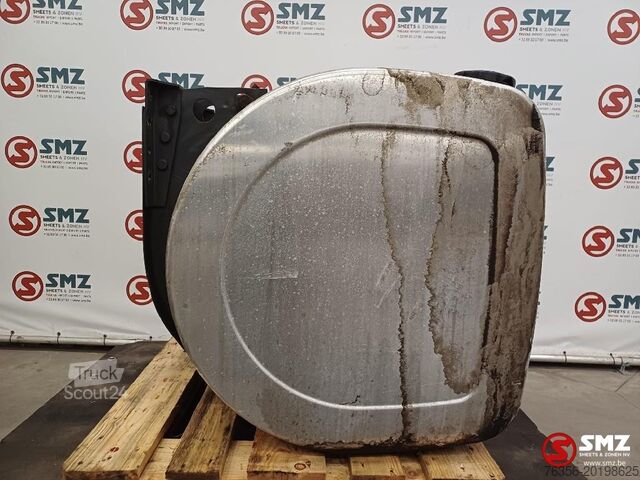 Fuel tank Volvo Occ brandstoftank 450L met steunen Volvo