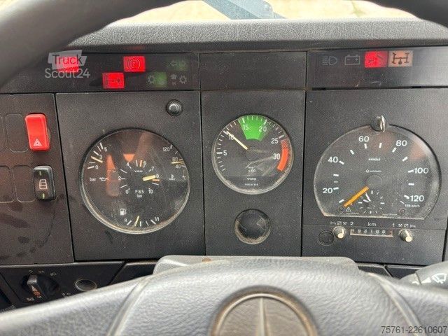 Kehrmaschine MERCEDES-BENZ 1417 K  Bucher Cityfant 60