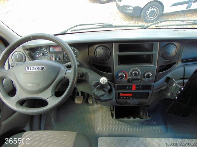 Transporter mit Koffer IVECO DAILY 50 C 15 Postkoffer REGALSYSTEM KAMERA