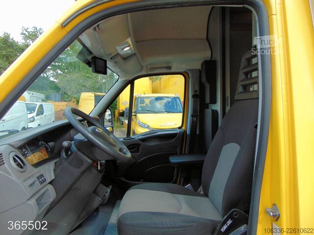 Transporter mit Koffer IVECO DAILY 50 C 15 Postkoffer REGALSYSTEM KAMERA