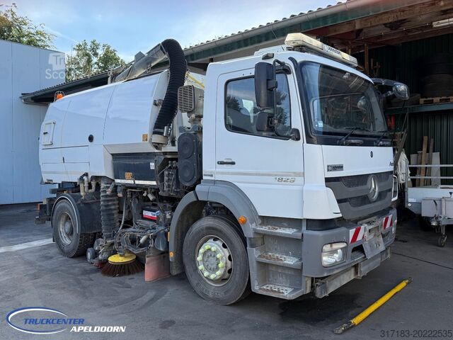 Măturătoare Mercedes-Benz Axor 1829 Johnston, Versnellingsbak of tussenba...