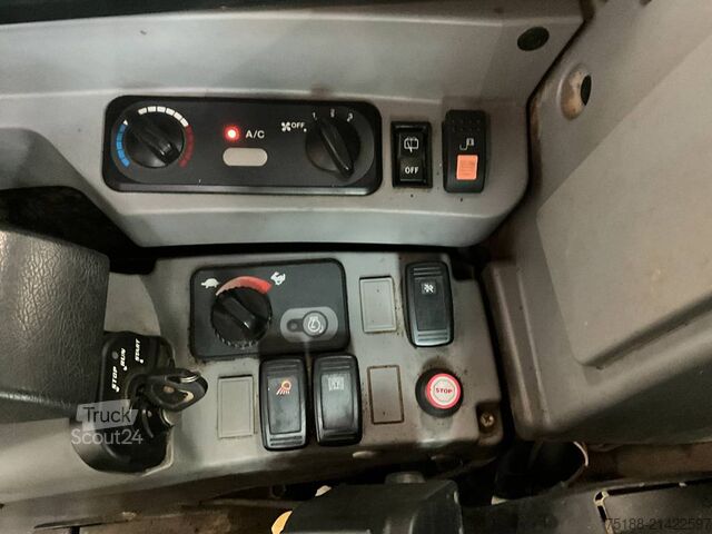 Midi-Bagger Kubota KX 080-4 A 2