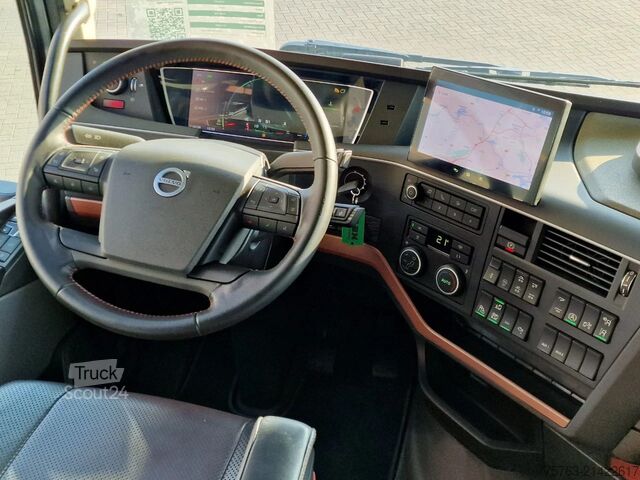 Standard-SZM Volvo FH 16.750 Globetrotter 6x4 - Lift Axle - Retard...