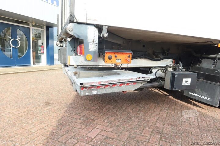 Jäähdytetyt/pakastetut kuljetukset DAF CF 320 Bak + Dhollandia 2000kg klep, Carrier Si...